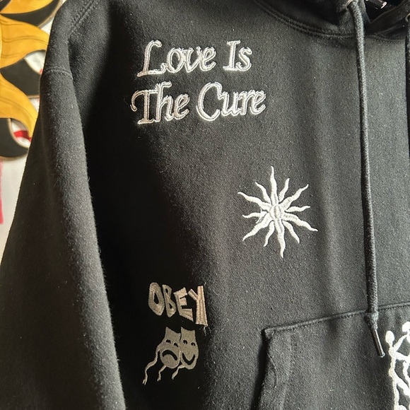 HOST PICK Obey Black Hoodie Cropped with Embroidered White Detail Small - Picture 16 of 16